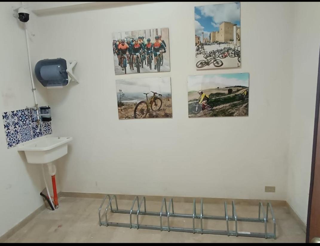D&P Suites 1 Salemi Extérieur photo